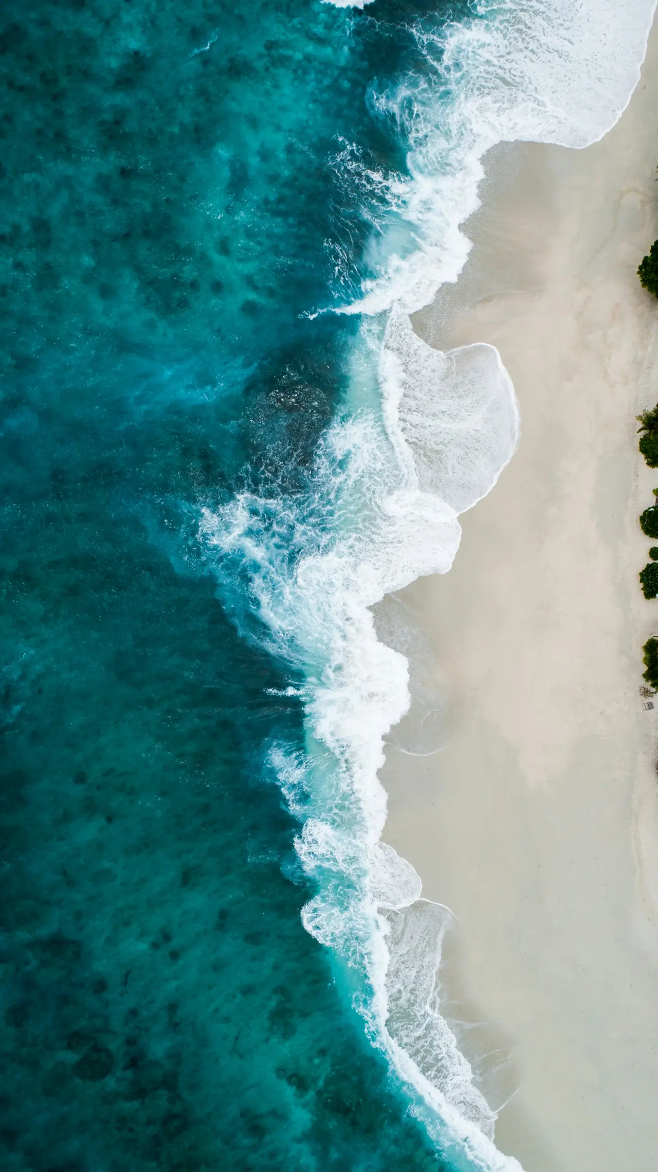 Tranquil ocean waters representing calm and clarity in recovery